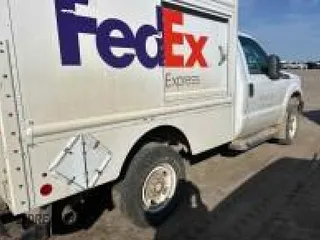 2013 Ford F-250 XL z VIN 1FDBF2B6XDEB43045, wystawiony jako IAAI lot #42511129 z przebiegiem 607 408 mil mil oraz . Historia ofert i sprzedaży dostępna na DreamBid. Obrazek 9.