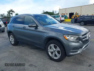 2017 Mercedes-Benz GLC 300 с VIN WDC0G4KB0HV008738, выставлен на аукционе IAAI как лот 42816631 с пробегом 95 350 миль миль и . История ставок и продаж доступна на DreamBid. Изображение 1.