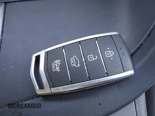 2019 Genesis G70 2.0T Advanced with VIN KMTG34LA0KU032218, listed as a IAAI auction lot 41527763 with 69,501 mi miles. Bid and sale history available at carsss.com. Image 11.