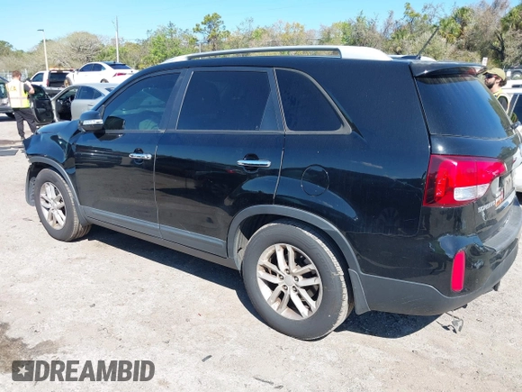 2014 Kia Sorento LX with VIN 5XYKT4A69EG468157, listed as a IAAI auction lot 41771810 with 144,214 mi miles. Bid and sale history available at carsss.com. Image 3.