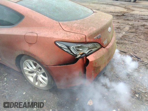 2013 Hyundai Genesis Coupe Premium z VIN KMHHT6KD5DU090317, wystawiony jako IAAI lot #42353888 z przebiegiem 156 637 mil mil oraz . Historia ofert i sprzedaży dostępna na DreamBid. Obrazek 6.