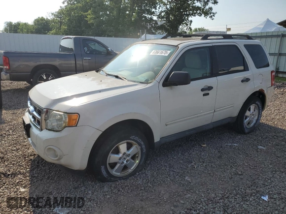 2012 Ford Escape XLT z VIN 1FMCU9DG8CKA54454, wystawiony jako Copart lot #63661675 z przebiegiem 123 759 mil mil oraz Czysty tytuł • Clean title. Historia ofert i sprzedaży dostępna na DreamBid. Obrazek 1.