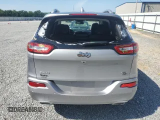 2017 Jeep Cherokee Overland with VIN 1C4PJMJS2HW584851, listed as a Copart auction lot 61738325 with 34,582 mi miles and Salvage title. Bid and sale history available at DreamBid. Image 6.
