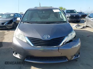 2012 Toyota Sienna LE AAS с VIN 5TDKK3DC4CS186443, выставлен на аукционе IAAI как лот 42225364 с пробегом Не указан миль и . История ставок и продаж доступна на DreamBid. Изображение 11.
