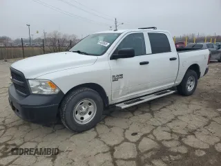 2021 Ram 1500 Tradesman z VIN 3C6RR6KGXMG711577, wystawiony jako Copart lot #44050605 z przebiegiem 26 712 mil mil oraz Szkoda całkowita • Salvage title. Historia ofert i sprzedaży dostępna na DreamBid. Obrazek 1.