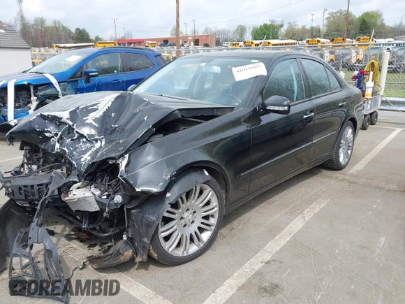 2007 Mercedes-Benz E-Class 3.5L with VIN WDBUF87X47B170652, listed as a IAAI auction lot 41919983 with 149,245 mi miles. Bid and sale history available at carsss.com. Image 18.