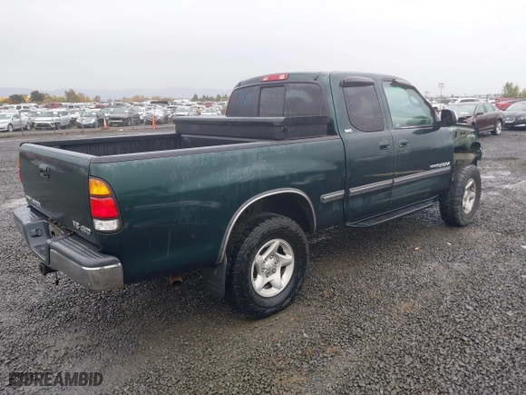 2000 Toyota Tundra SR5 with VIN 5TBBT4410YS016064, listed as a IAAI auction lot 40748828 with 228,435 mi miles. Bid and sale history available at carsss.com. Image 4.