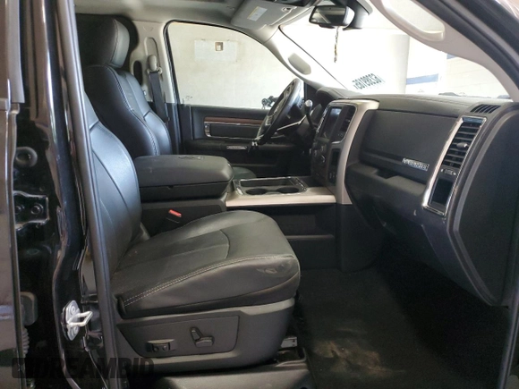 2018 Ram 2500 Laramie с VIN 3C6UR5FL6JG347651, выставлен на аукционе Copart как лот 62389185 с пробегом 58 148 миль миль и Списание • Salvage title. История ставок и продаж доступна на DreamBid. Изображение 7.
