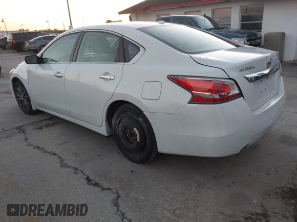 2015 Nissan Altima S with VIN 1N4AL3AP5FN398882, listed as a IAAI auction lot 41084306 with 218,977 mi miles and . Bid and sale history available at DreamBid. Image 3.