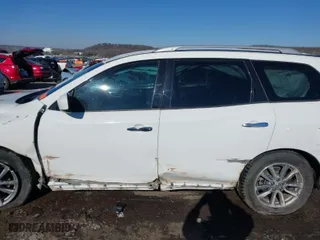 2016 Nissan Pathfinder Platinum with VIN 5N1AR2MM8GC614835, listed as a IAAI auction lot 41246654 with 186,892 mi miles. Bid and sale history available at carsss.com. Image 14.