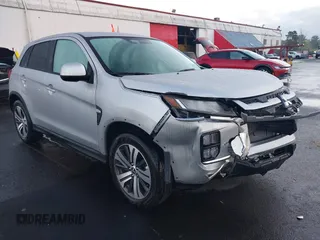 2024 Mitsubishi Outlander S z VIN JA4ARUAU1RU012841, wystawiony jako IAAI lot #40727217 z przebiegiem 10 634 mil mil oraz . Historia ofert i sprzedaży dostępna na DreamBid. Obrazek 1.