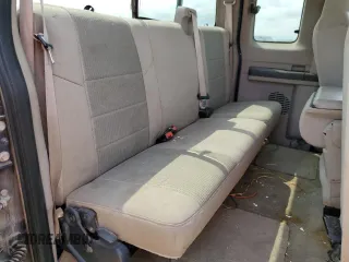 2008 Ford F-250 XL с VIN 1FTSX21508EB12984, выставлен на аукционе Copart как лот 54117175 с пробегом 131 009 миль миль и Чистый • Clean title. История ставок и продаж доступна на DreamBid. Изображение 10.