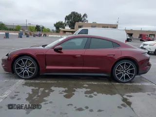 2022 Porsche Taycan z VIN WP0AA2Y12NSA16161, wystawiony jako IAAI lot #42068807 z przebiegiem 15 609 mil mil oraz . Historia ofert i sprzedaży dostępna na DreamBid. Obrazek 14.