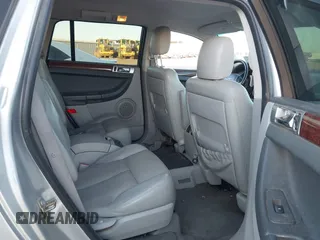 2007 Chrysler Pacifica Touring with VIN 2A8GM68X77R126842, listed as a IAAI auction lot 41813527 with 304,838 mi miles. Bid and sale history available at carsss.com. Image 8.