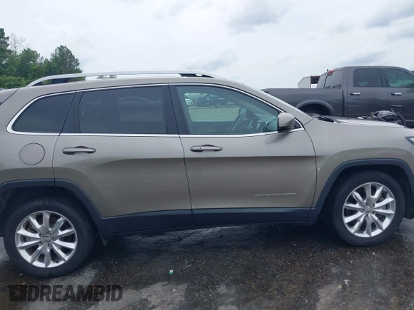 2017 Jeep Cherokee Limited z VIN 1C4PJLDS7HW585449, wystawiony jako IAAI lot #42357859 z przebiegiem 90 268 mil mil oraz . Historia ofert i sprzedaży dostępna na DreamBid. Obrazek 13.