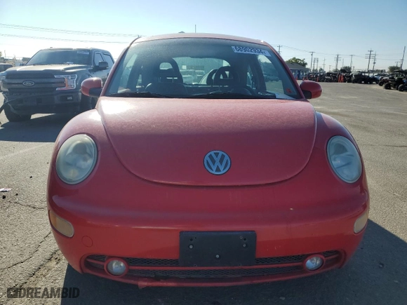 2001 Volkswagen New Beetle GLS with VIN 3VWCK21C61M432714, listed as a Copart auction lot 68902934 with NaN miles and Salvage Title. Bid and sale history available at carsss.com. Image 5.