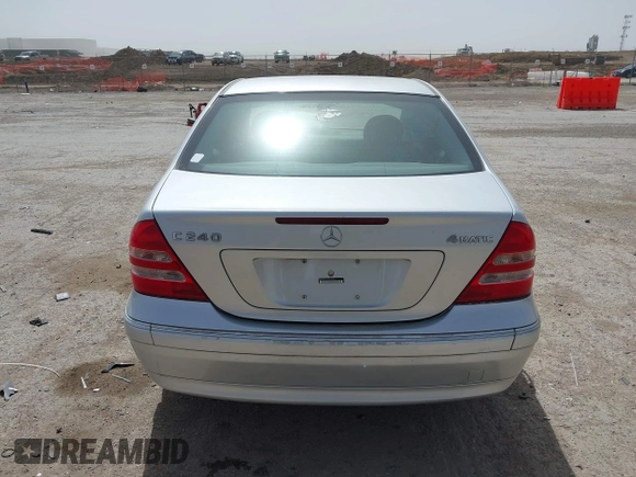 2003 Mercedes-Benz C 240 z VIN WDBRF81J13F377061, wystawiony jako IAAI lot #41770022 z przebiegiem 108 817 mil mil oraz . Historia ofert i sprzedaży dostępna na DreamBid. Obrazek 16.