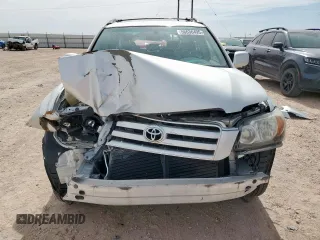 2007 Toyota Highlander w/3rd Row with VIN JTEDP21A270131839, listed as a Copart auction lot 56636495 with 205,488 mi miles and Salvage title. Bid and sale history available at DreamBid. Image 5.