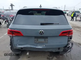 2022 Volkswagen Taos SE z VIN 3VVRX7B21NM007085, wystawiony jako IAAI lot #42018520 z przebiegiem 27 904 mil mil oraz . Historia ofert i sprzedaży dostępna na DreamBid. Obrazek 16.