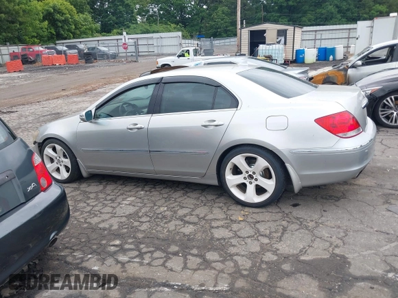 2005 Acura RL с VIN JH4KB16595C017766, выставлен на аукционе IAAI как лот 42209022 с пробегом 225 862 миль миль и . История ставок и продаж доступна на DreamBid. Изображение 14.