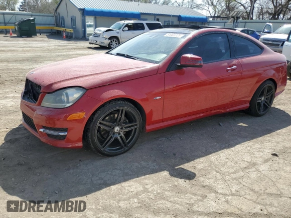 2012 Mercedes-Benz C 250 с VIN WDDGJ4HB9CF787885, выставлен на аукционе Copart как лот 51003725 с пробегом 178 975 миль миль и Списание • Salvage title. История ставок и продаж доступна на DreamBid. Изображение 1.