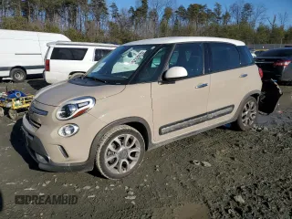 2016 FIAT 500L Trekking with VIN ZFBCFADH1GZ037598, listed as a Copart auction lot 42458725 with 84,105 mi miles and Salvage Title. Bid and sale history available at carsss.com. Image 1.