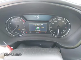 2020 Cadillac XT4 FWD Luxury z VIN 1GYAZAR48LF151119, wystawiony jako IAAI lot #41327430 z przebiegiem 62 704 mil mil oraz . Historia ofert i sprzedaży dostępna na DreamBid. Obrazek 7.