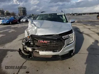 2022 GMC Terrain SLE z VIN 3GKALMEV9NL253730, wystawiony jako Copart lot #45146535 z przebiegiem Nie podano mil oraz Szkoda całkowita • Salvage title. Historia ofert i sprzedaży dostępna na DreamBid. Obrazek 12.