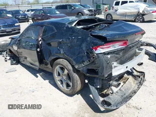 2016 Chevrolet Camaro 2LT z VIN 1G1FD1RS6G0127380, wystawiony jako IAAI lot #41984666 z przebiegiem 228 802 mil mil oraz . Historia ofert i sprzedaży dostępna na DreamBid. Obrazek 3.
