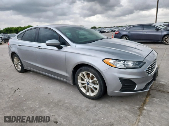 2020 Ford Fusion SE with VIN 3FA6P0HD4LR224878, listed as a Copart auction lot 61371885 with 68,129 mi miles and Clean title. Bid and sale history available at DreamBid. Image 4.