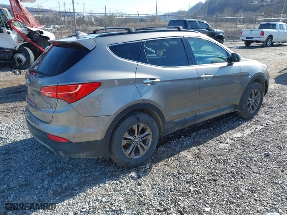 2013 Hyundai Santa Fe Sport with VIN 5XYZUDLB8DG005088, listed as a IAAI auction lot 41698330 with 127,318 mi miles. Bid and sale history available at carsss.com. Image 4.
