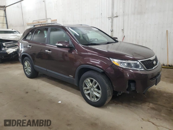 2015 Kia Sorento LX with VIN 5XYKTDA74FG633879, listed as a Copart auction lot 54221455 with 181,577 mi miles and Clean Title. Bid and sale history available at carsss.com. Image 4.