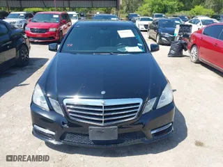 2013 Mercedes-Benz E-Class E 350 Luxury with VIN WDDHF5KB0DA752171, listed as a IAAI auction lot 41929432 with 126,051 mi miles. Bid and sale history available at carsss.com. Image 12.