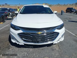 2020 Chevrolet Malibu LS with VIN 1G1ZC5STXLF147911, listed as a IAAI auction lot 41657390 with 61,932 mi miles. Bid and sale history available at carsss.com. Image 17.