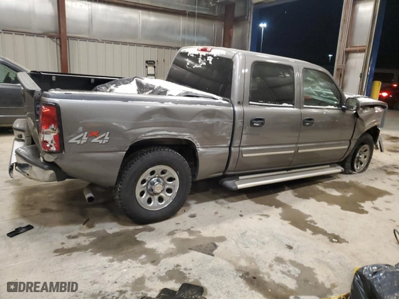 2006 Chevrolet Silverado 1500 LS with VIN 2GCEK13V561356907, listed as a Copart auction lot 84236404 with 95,464 mi miles and Non Repairable. Bid and sale history available at carsss.com. Image 3.