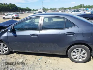 2016 Toyota Corolla L z VIN 5YFBURHE9GP526077, wystawiony jako IAAI lot #42300498 z przebiegiem 174 275 mil mil oraz . Historia ofert i sprzedaży dostępna na DreamBid. Obrazek 14.