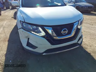 2017 Nissan Rogue SV with VIN KNMAT2MT9HP560033, listed as a IAAI auction lot 41396661 with 200,717 mi miles. Bid and sale history available at carsss.com. Image 17.