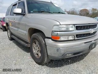 2004 Chevrolet Tahoe LT with VIN 1GNEC13Z74R137135, listed as a IAAI auction lot 41805414 with 249,326 mi miles. Bid and sale history available at carsss.com. Image 6.