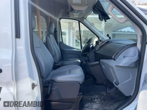 2015 Ford Transit Passenger XL with VIN 1FBAX2CM1FKA92781, listed as a IAAI auction lot 41664664 with 203,072 mi miles. Bid and sale history available at carsss.com. Image 5.