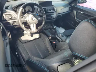 2016 BMW M2 z VIN WBS1H9C52GV786091, wystawiony jako Copart lot #73875914 z przebiegiem Nie podano mil oraz Szkoda całkowita • Salvage title. Historia ofert i sprzedaży dostępna na DreamBid. Obrazek 10.