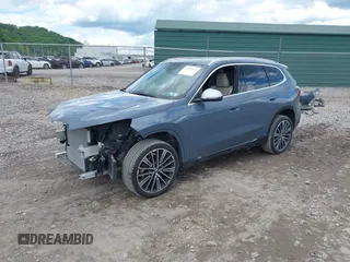 2023 BMW X1 xDrive28i z VIN WBX73EF06P5W75006, wystawiony jako IAAI lot #42235317 z przebiegiem 22 890 mil mil oraz . Historia ofert i sprzedaży dostępna na DreamBid. Obrazek 18.