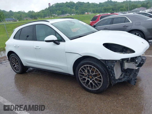 2017 Porsche Macan S z VIN WP1AB2A50HLB19003, wystawiony jako IAAI lot #42212299 z przebiegiem 110 723 mil mil oraz . Historia ofert i sprzedaży dostępna na DreamBid. Obrazek 14.