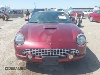 2004 Ford Thunderbird Deluxe with VIN 1FAHP60A34Y110452, listed as a IAAI auction lot 41847184 with 121,161 mi miles. Bid and sale history available at carsss.com. Image 12.