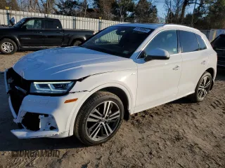 2020 Audi Q5 Premium Plus with VIN WA1E2AFY1L2043283, listed as a Copart auction lot 84798364 with 44,261 mi miles and Salvage title. Bid and sale history available at DreamBid. Image 1.