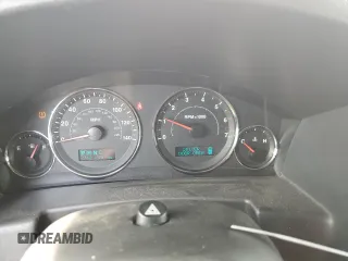 2006 Jeep Commander z VIN 1J8HG48K76C131681, wystawiony jako Copart lot #64386985 z przebiegiem 142 135 mil mil oraz Szkoda całkowita • Salvage title. Historia ofert i sprzedaży dostępna na DreamBid. Obrazek 9.