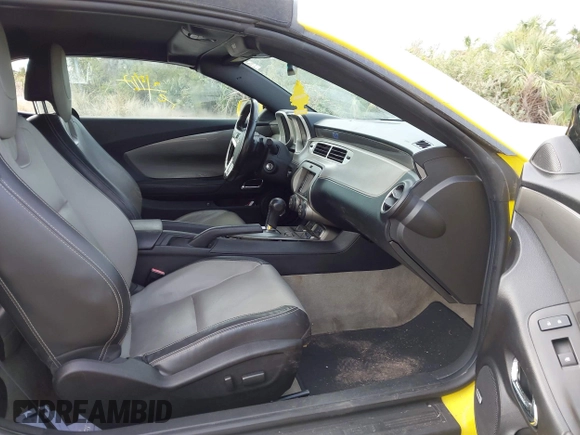 2015 Chevrolet Camaro LT with VIN 2G1FF3D35F9298048, listed as a IAAI auction lot 41649182 with 90,097 mi miles. Bid and sale history available at carsss.com. Image 5.