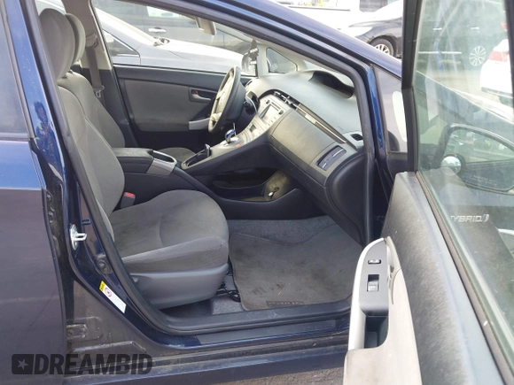 2015 Toyota Prius Four with VIN JTDKN3DU0F0479229, listed as a IAAI auction lot 42063782 with 203,501 mi miles and . Bid and sale history available at DreamBid. Image 5.