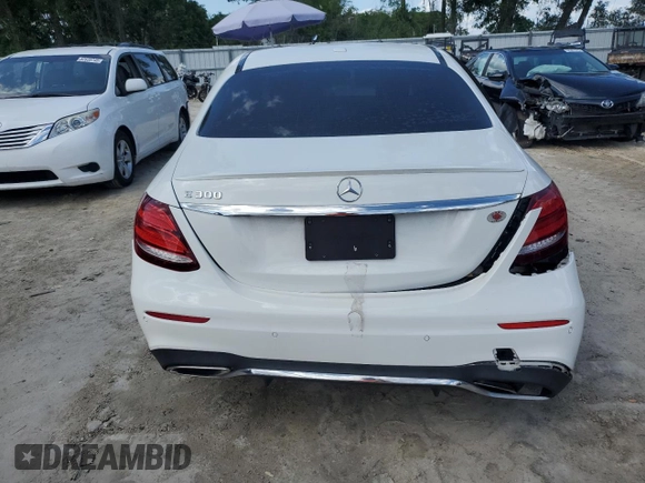 2017 Mercedes-Benz E 300 Luxury with VIN WDDZF4JB8HA150141, listed as a Copart auction lot 52560295 with 81,014 mi miles and Salvage Title. Bid and sale history available at DreamBid. Image 6.