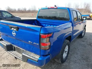 2024 Nissan Frontier PRO-4X with VIN 1N6ED1EK7RN617810, listed as a IAAI auction lot 41768401 with 13,131 mi miles. Bid and sale history available at carsss.com. Image 4.