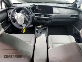 2024 Lexus UX 250h Premium z VIN JTHP9JBH5R2076214, wystawiony jako Copart lot #58866385 z przebiegiem 17 221 mil mil oraz Szkoda całkowita • Salvage title. Historia ofert i sprzedaży dostępna na DreamBid. Obrazek 8.